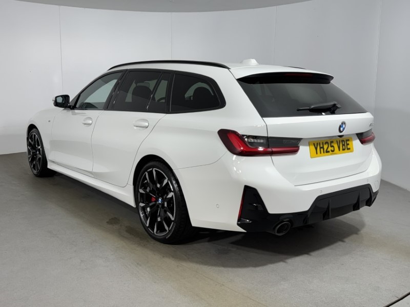 2025 (25) BMW 3 SERIES 320i M Sport 5dr Step Auto 5310860