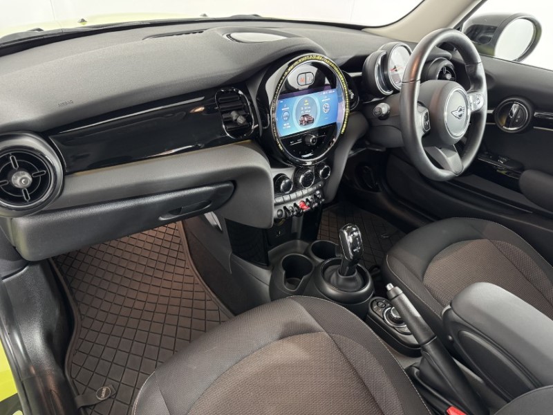 2023 (23) MINI HATCHBACK 1.5 Cooper Classic 3dr Auto 5404925