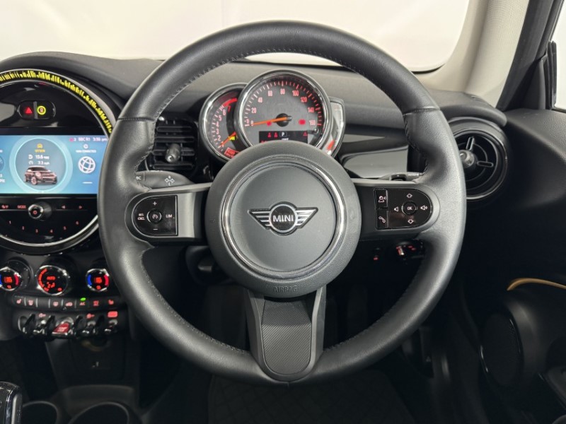 2023 (23) MINI HATCHBACK 1.5 Cooper Classic 3dr Auto 5404896