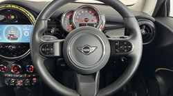 2023 (23) MINI HATCHBACK 1.5 Cooper Classic 3dr Auto 5404896