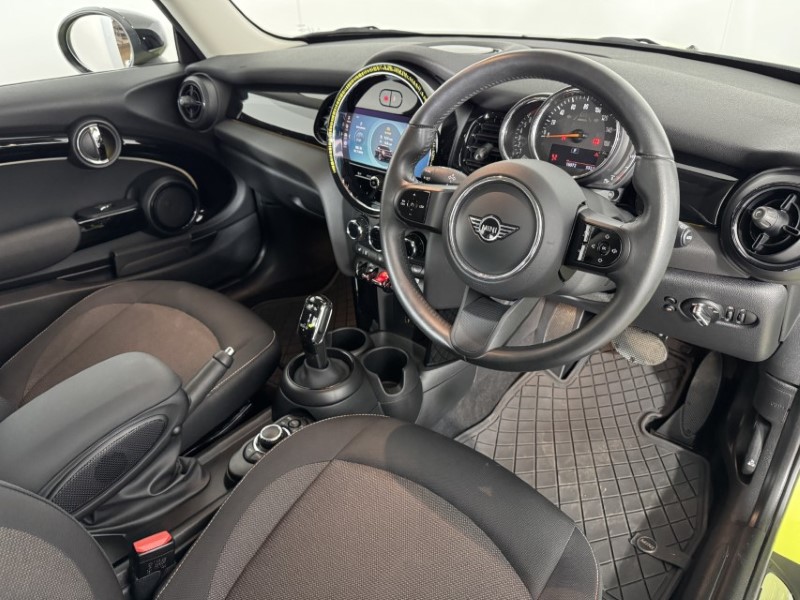 2023 (23) MINI HATCHBACK 1.5 Cooper Classic 3dr Auto 5404911