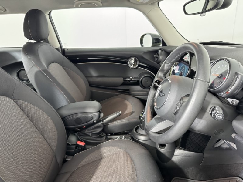 2023 (23) MINI HATCHBACK 1.5 Cooper Classic 3dr Auto 5404912