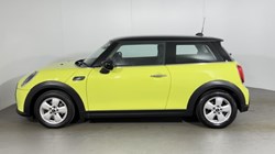 2023 (23) MINI HATCHBACK 1.5 Cooper Classic 3dr Auto 5404929
