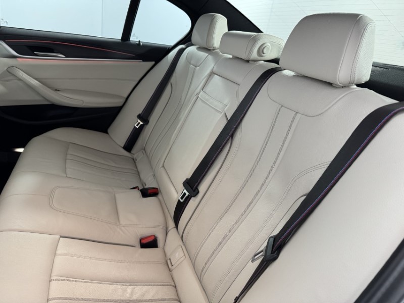 2022 (22) BMW 5 SERIES 520d MHT M Sport 4dr Step Auto 5342408