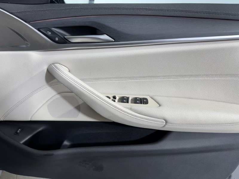 2022 (22) BMW 5 SERIES 520d MHT M Sport 4dr Step Auto 5342384