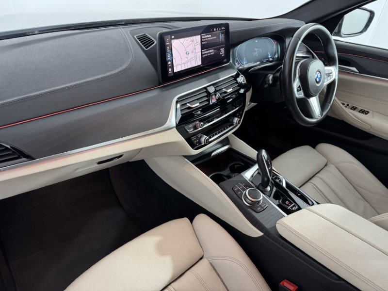 2022 (22) BMW 5 SERIES 520d MHT M Sport 4dr Step Auto 5342414