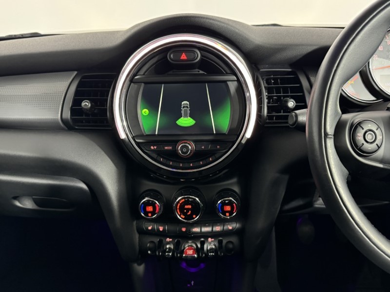 2018 (68) MINI HATCHBACK 1.5 Cooper Classic II 3dr 5342853