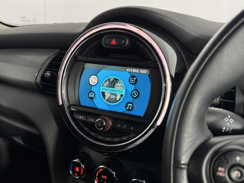 2018 (68) MINI HATCHBACK 1.5 Cooper Classic II 3dr 5342862