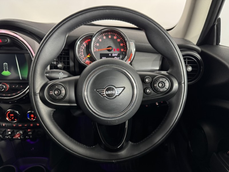 2018 (68) MINI HATCHBACK 1.5 Cooper Classic II 3dr 5342855