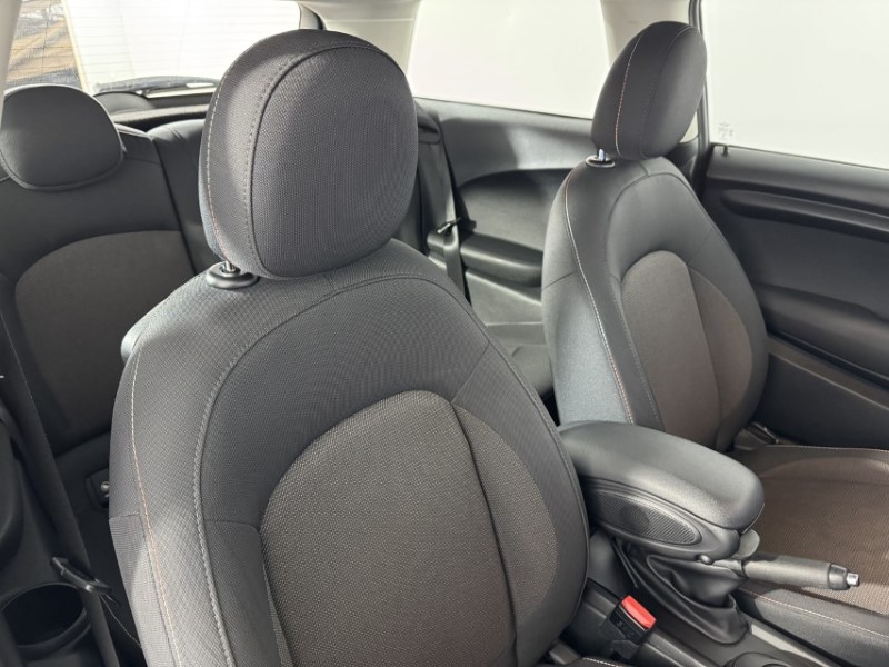 2018 (68) MINI HATCHBACK 1.5 Cooper Classic II 3dr 5342867