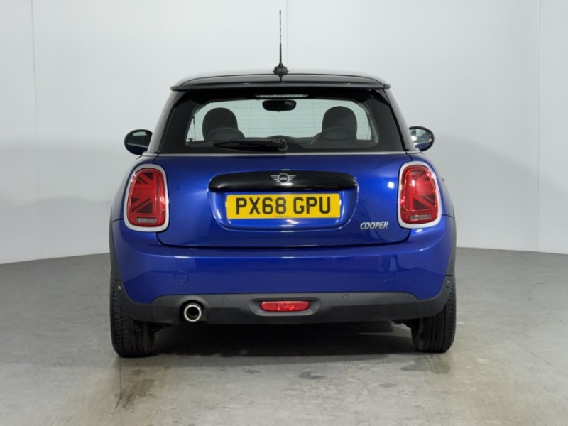 2018 (68) MINI HATCHBACK 1.5 Cooper Classic II 3dr 5342879