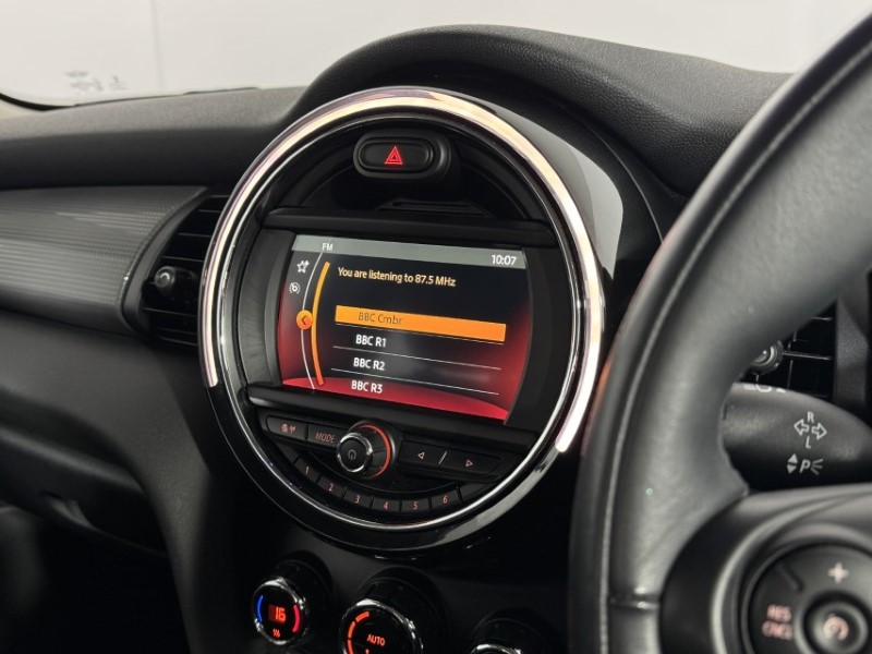 2018 (68) MINI HATCHBACK 1.5 Cooper Classic II 3dr 5342863