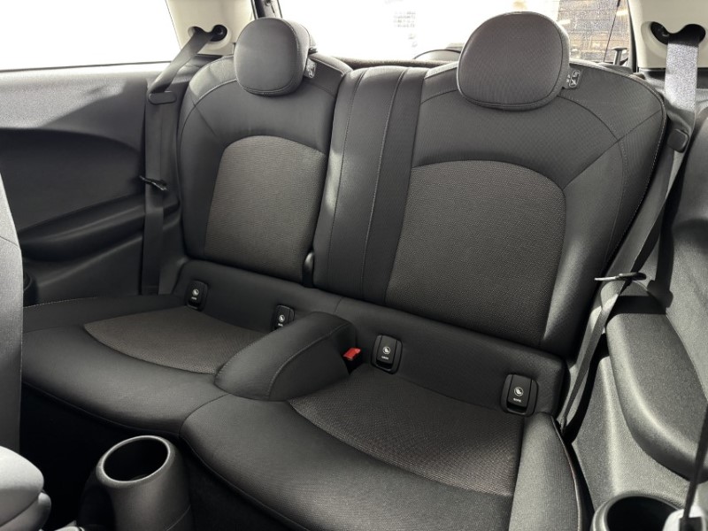 2018 (68) MINI HATCHBACK 1.5 Cooper Classic II 3dr 5342889