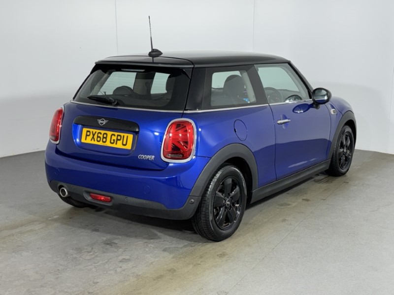 2018 (68) MINI HATCHBACK 1.5 Cooper Classic II 3dr 5342920