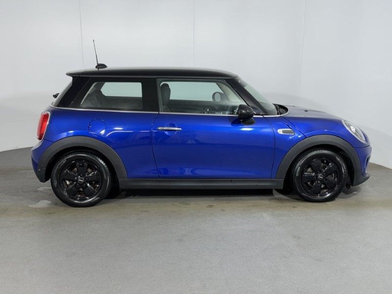 2018 (68) MINI HATCHBACK 1.5 Cooper Classic II 3dr 5342925