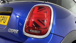 2018 (68) MINI HATCHBACK 1.5 Cooper Classic II 3dr 5342875