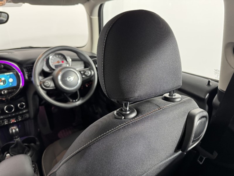 2018 (68) MINI HATCHBACK 1.5 Cooper Classic II 3dr 5342890