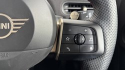 2024 (74) MINI COOPER 1.5 C Sport 5dr Auto 5410047