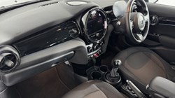 2023 (23) MINI HATCHBACK 1.5 Cooper Classic Premium 5dr 5485768