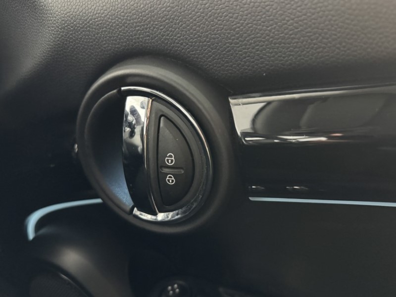 2023 (23) MINI HATCHBACK 1.5 Cooper Classic Premium 5dr 5485749