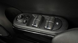 2023 (23) MINI HATCHBACK 1.5 Cooper Classic Premium 5dr 5485748