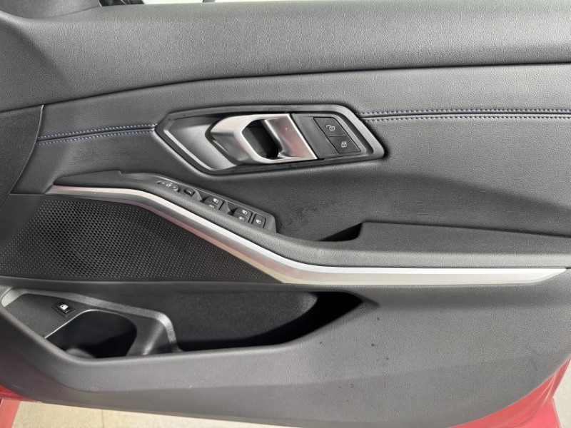 2025 (75) BMW 3 SERIES 330e 22.3 kWh M Sport 4dr Step Auto 5411342