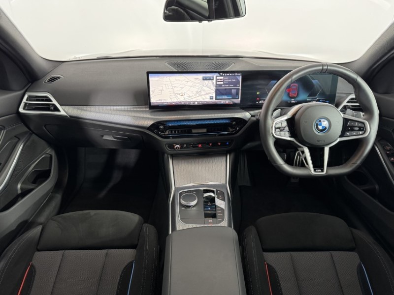 2025 (75) BMW 3 SERIES 330e 22.3 kWh M Sport 4dr Step Auto 5411357