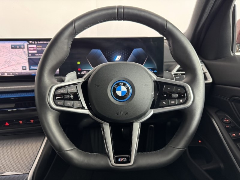 2025 (75) BMW 3 SERIES 330e 22.3 kWh M Sport 4dr Step Auto 5411317