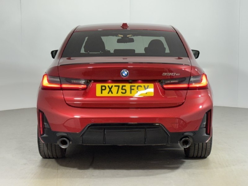 2025 (75) BMW 3 SERIES 330e 22.3 kWh M Sport 4dr Step Auto 5411353