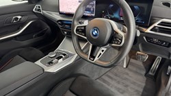 2025 (75) BMW 3 SERIES 330e 22.3 kWh M Sport 4dr Step Auto 5411336