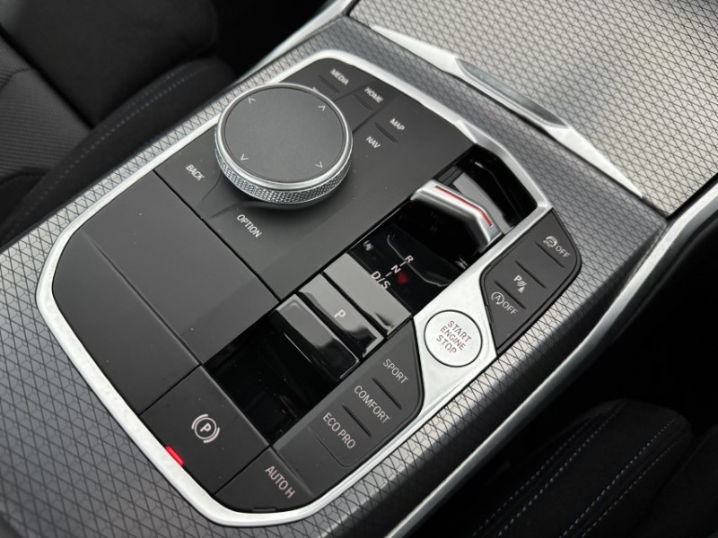 2025 (75) BMW 3 SERIES 320i M Sport 4dr Step Auto 5403106