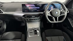 2025 (75) BMW 3 SERIES 320i M Sport 4dr Step Auto 5403139