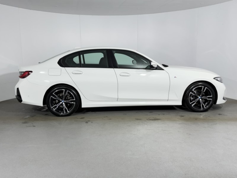2025 (75) BMW 3 SERIES 320i M Sport 4dr Step Auto 5403157