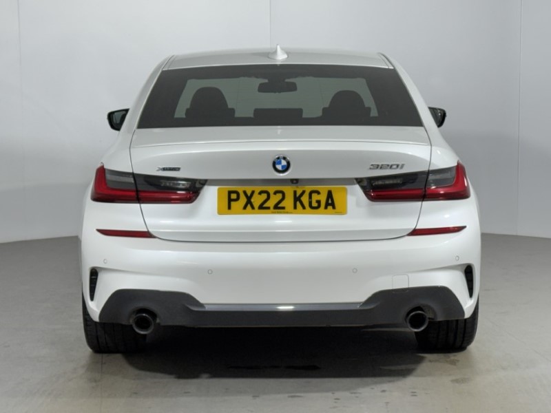 2022 (22) BMW 3 SERIES 320i xDrive M Sport 4dr Step Auto 5394763