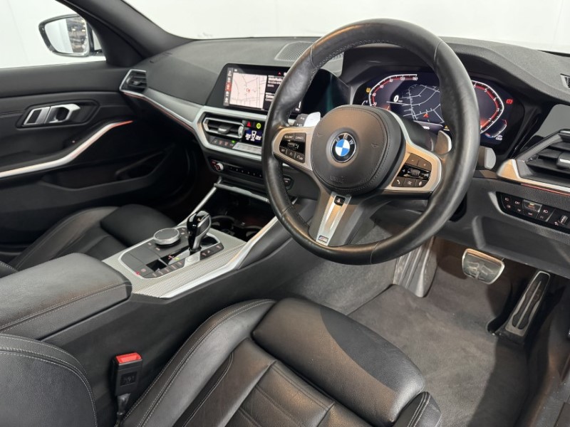 2022 (22) BMW 3 SERIES 320i xDrive M Sport 4dr Step Auto 5394744