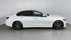 2022 (22) BMW 3 SERIES 320i xDrive M Sport 4dr Step Auto 5394772