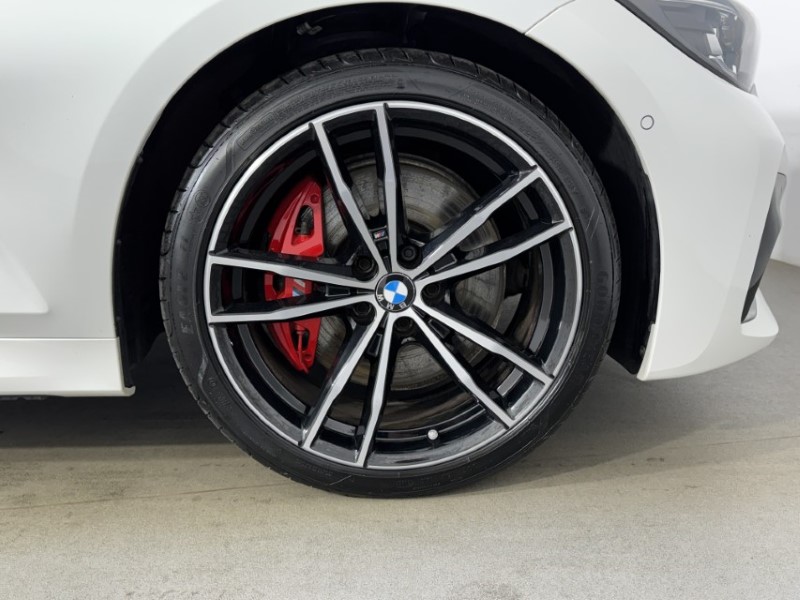 2022 (22) BMW 3 SERIES 320i xDrive M Sport 4dr Step Auto 5394754