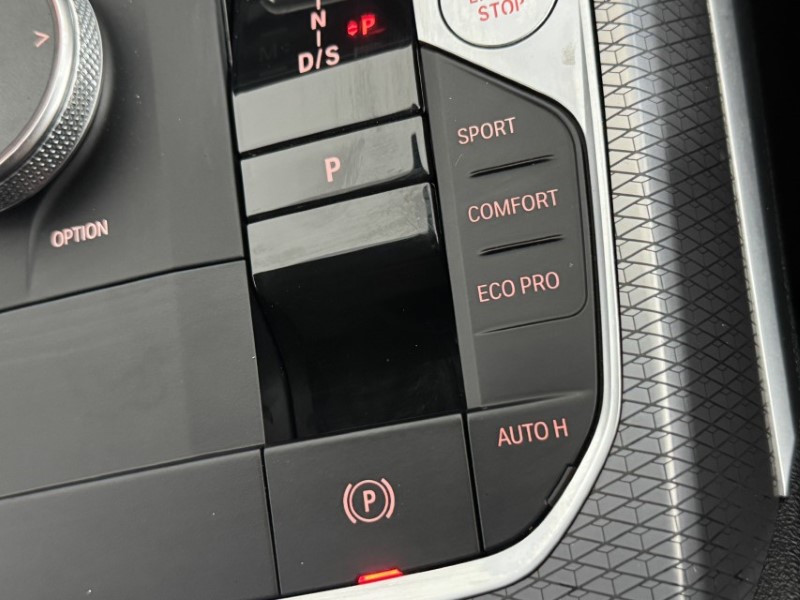 2025 (75) BMW 3 SERIES 320i M Sport 5dr Step Auto 5442152