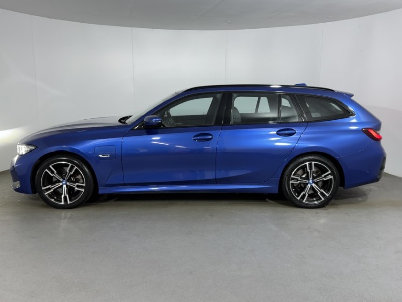 2022 (72) BMW 3 SERIES 330e M Sport 5dr Step Auto 5470163