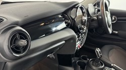 2023 (23) MINI HATCHBACK 1.5 Cooper Classic 3dr Auto 5417369