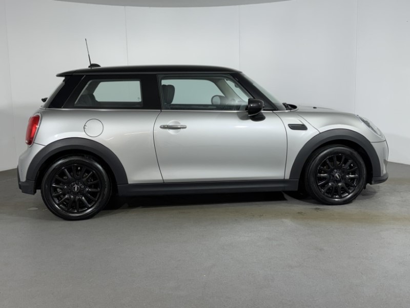 2023 (23) MINI HATCHBACK 1.5 Cooper Classic 3dr Auto 5417375
