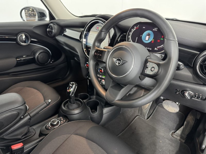 2023 (23) MINI HATCHBACK 1.5 Cooper Classic 3dr Auto 5417346