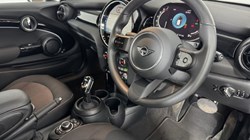 2023 (23) MINI HATCHBACK 1.5 Cooper Classic 3dr Auto 5417346