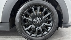 2023 (23) MINI HATCHBACK 1.5 Cooper Classic 3dr Auto 5417350