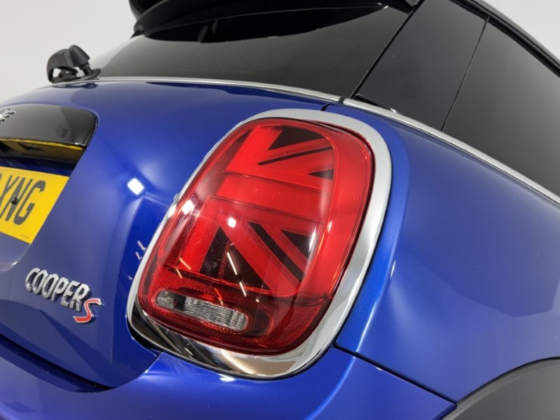 2019 (19) MINI HATCHBACK 2.0 Cooper S Sport II 3dr 5473619