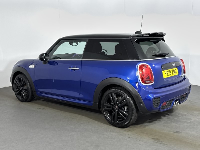 2019 (19) MINI HATCHBACK 2.0 Cooper S Sport II 3dr 1