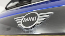 2019 (19) MINI HATCHBACK 2.0 Cooper S Sport II 3dr 5473621