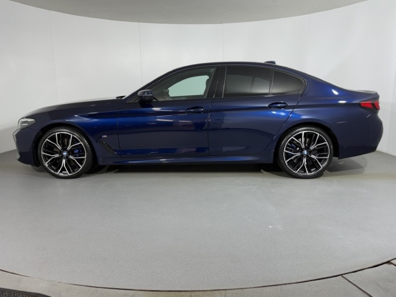2022 (72) BMW 5 SERIES 520d xDrive MHT M Sport 4dr Step Auto 5518021