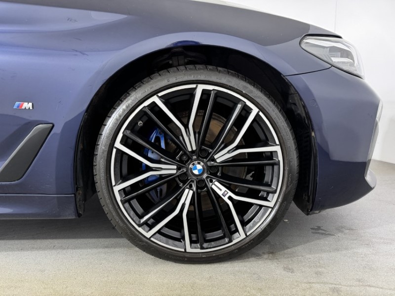 2022 (72) BMW 5 SERIES 520d xDrive MHT M Sport 4dr Step Auto 5517988