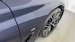 2022 (72) BMW 5 SERIES 520d xDrive MHT M Sport 4dr Step Auto 5517987